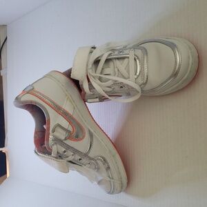 Nike Women's Vandal‎ Low Sneakers SZ 6.5